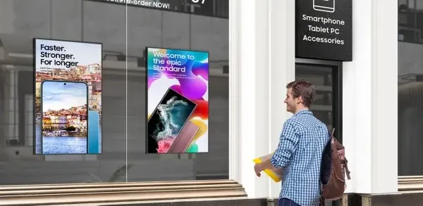 Window Facing Displays: 4K Ultra-Bright Storefront Solutions