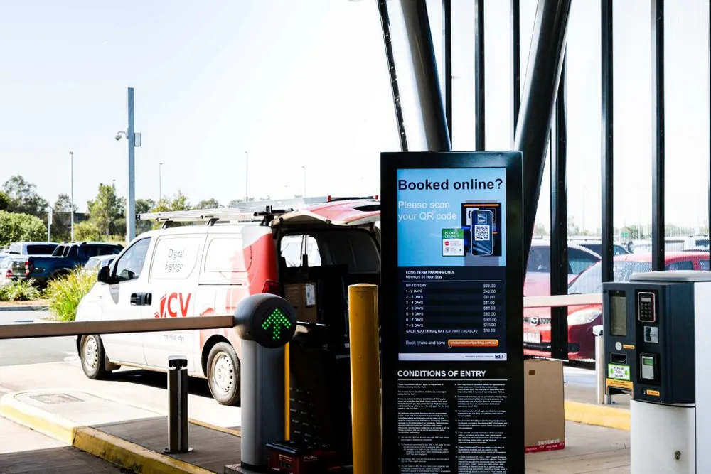 outdoor_digital_kiosk_bac.webp