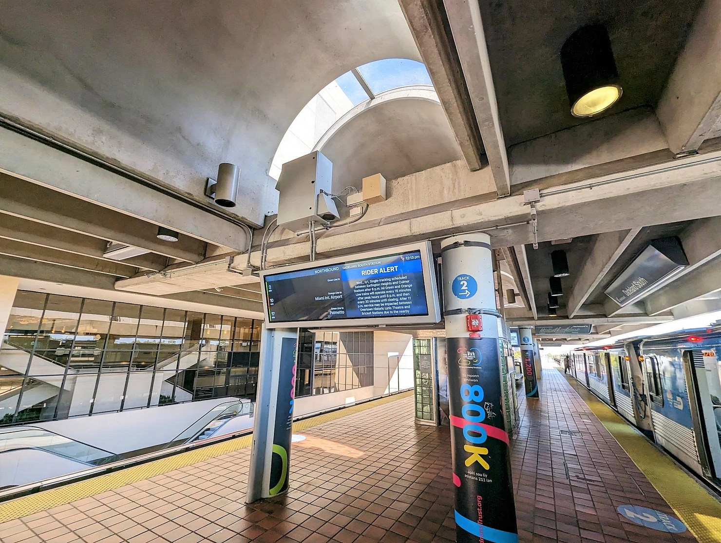 Stretched LCD Displays for Rail & Metro Transit